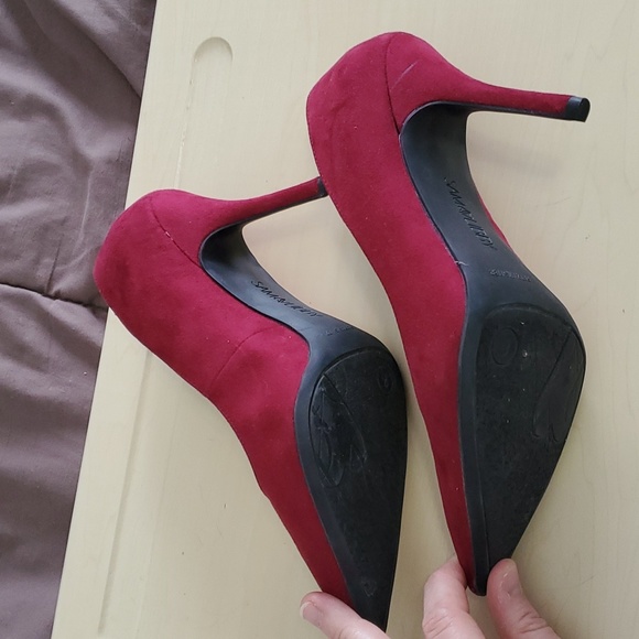 Sam & Libby Faux Suede Red 4" Heels Size 8 - Picture 4 of 6
